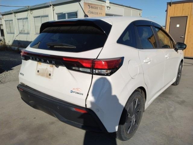 
								Nissan Note full									