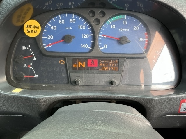 
								Nissan UD full									