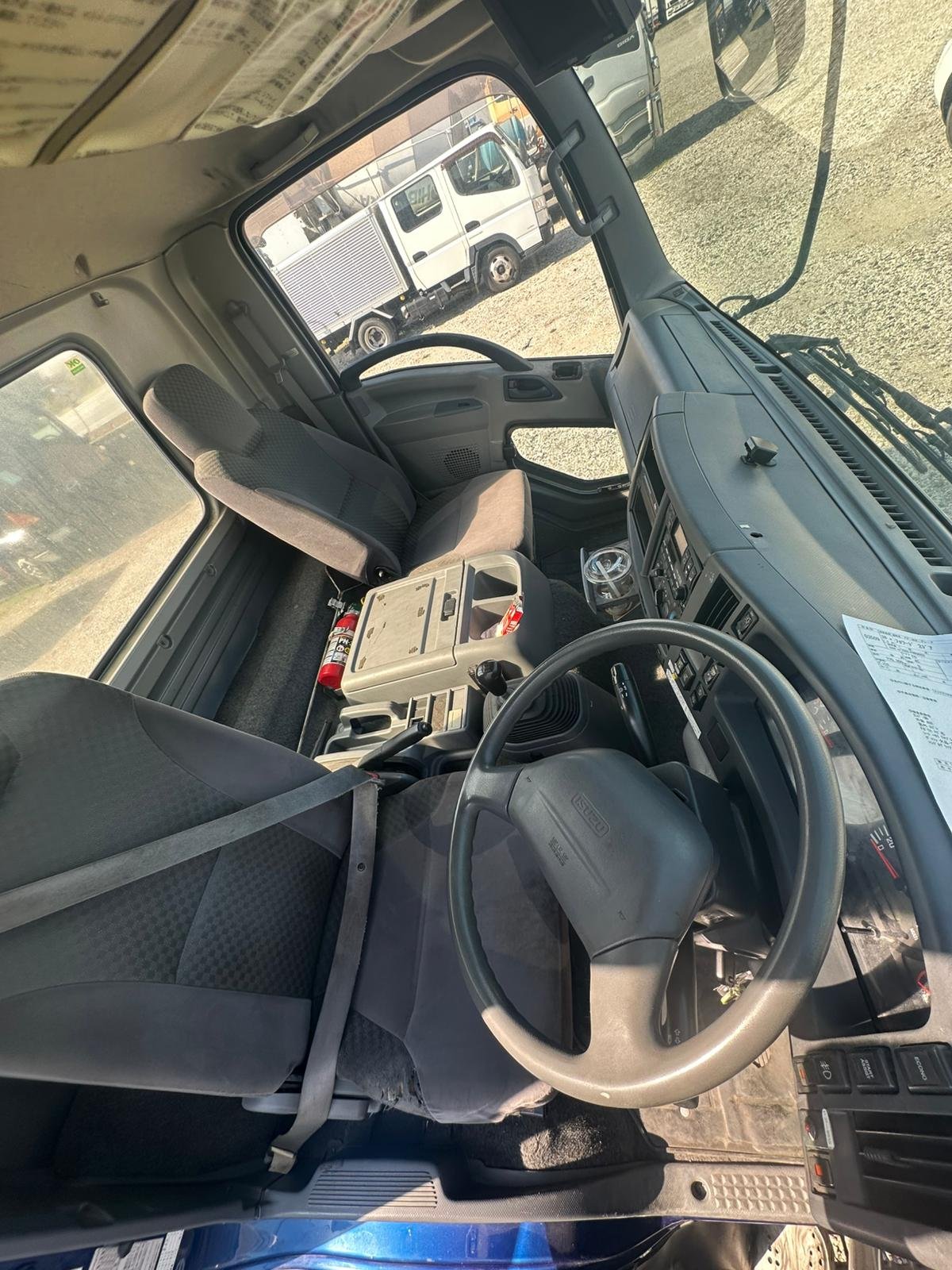 
								Isuzu Forward full									