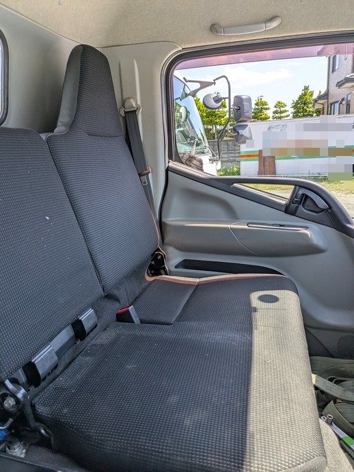 
								Mitsubishi Canter full									