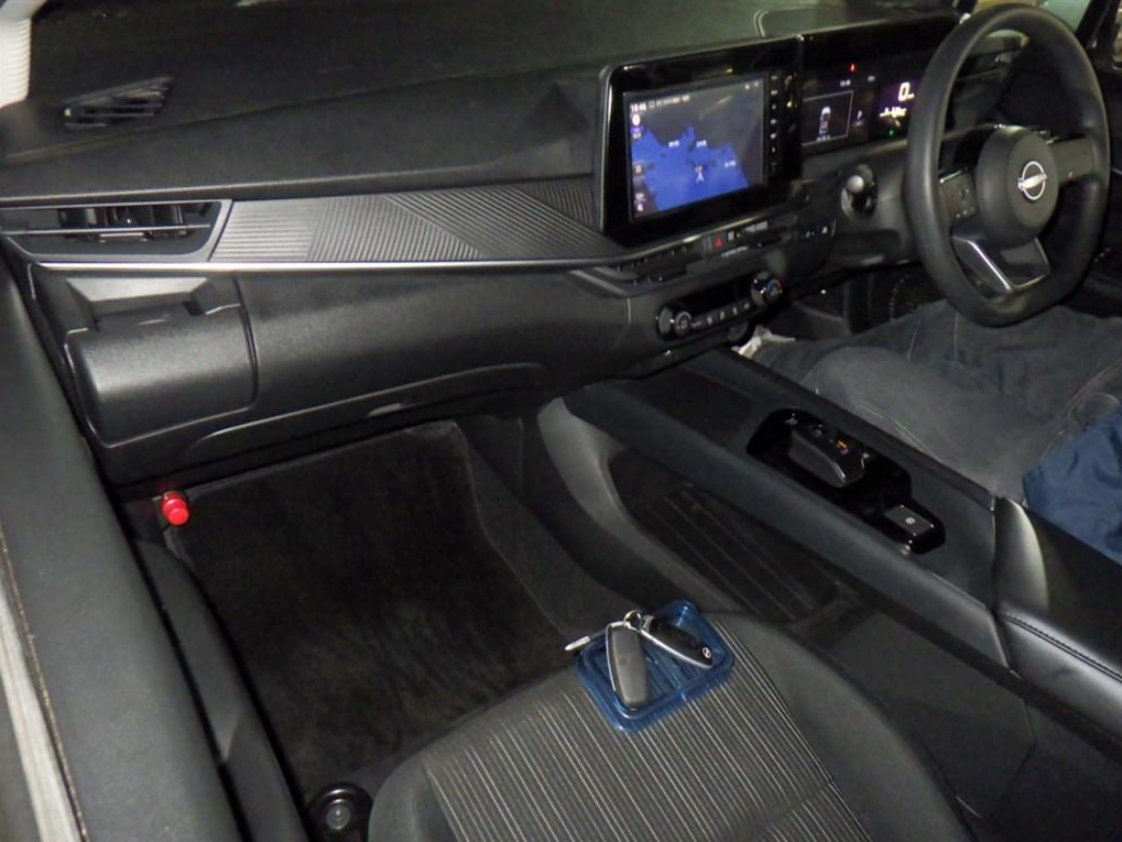 
								Nissan Note full									