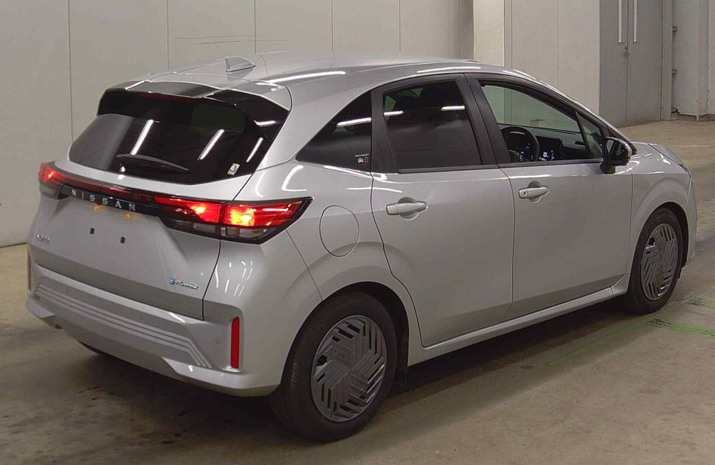 
								Nissan Note full									