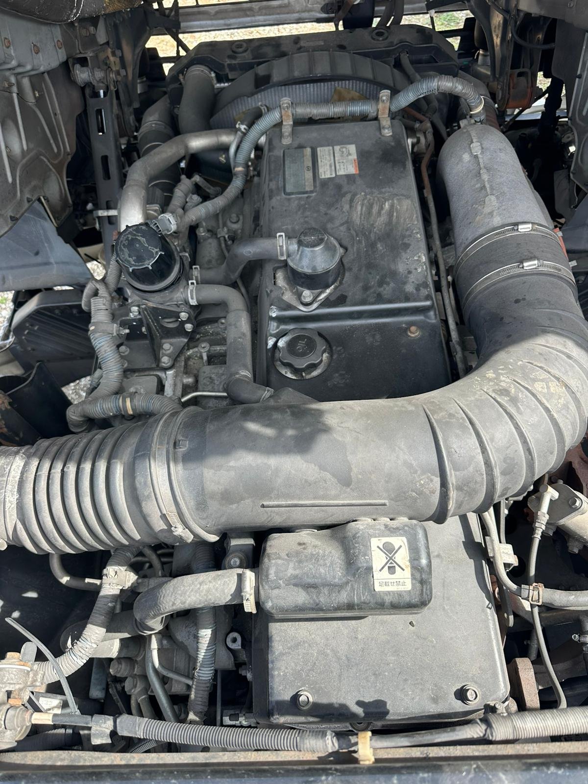 
								Nissan UD full									
