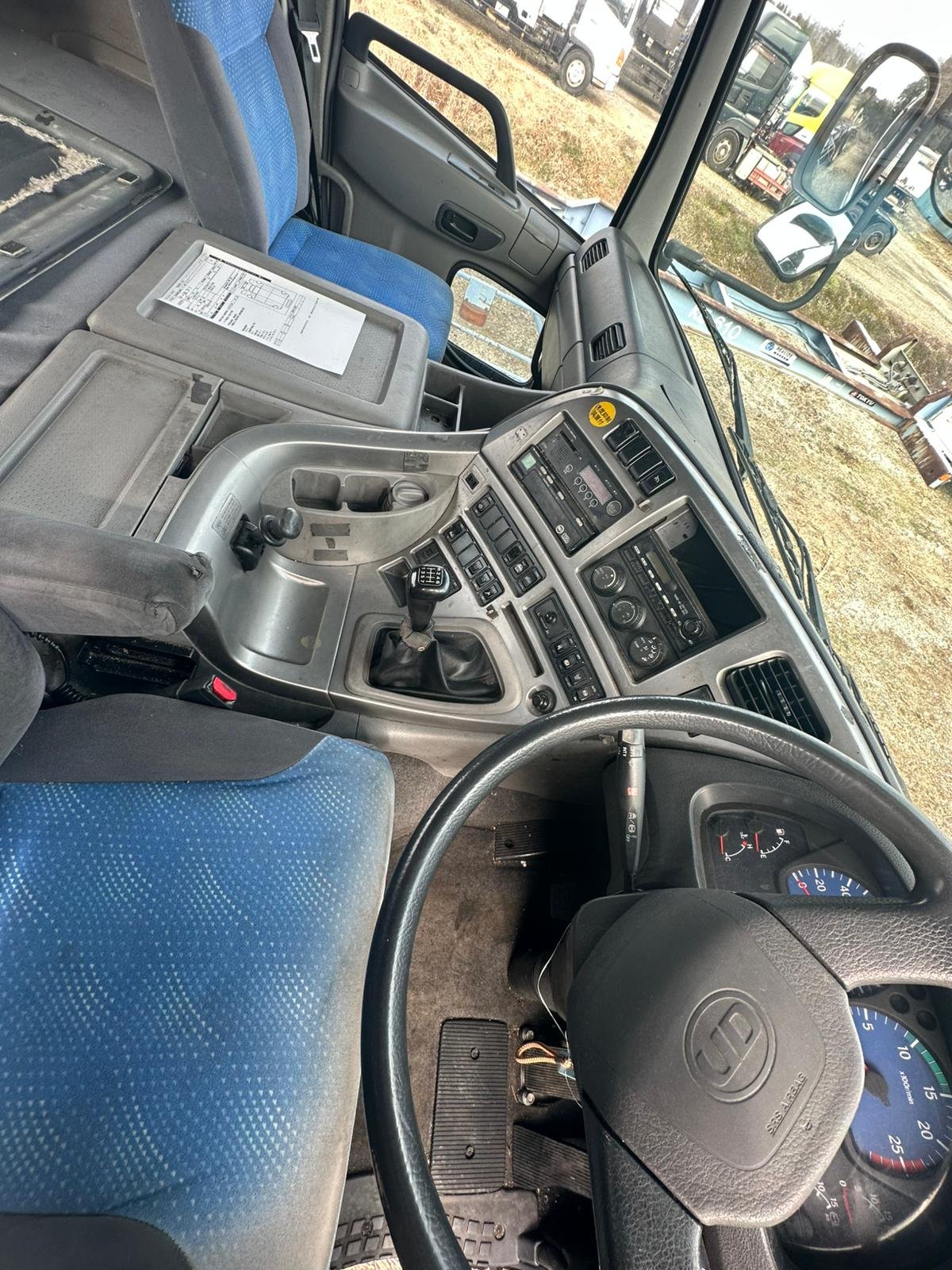 
								Nissan UD full									