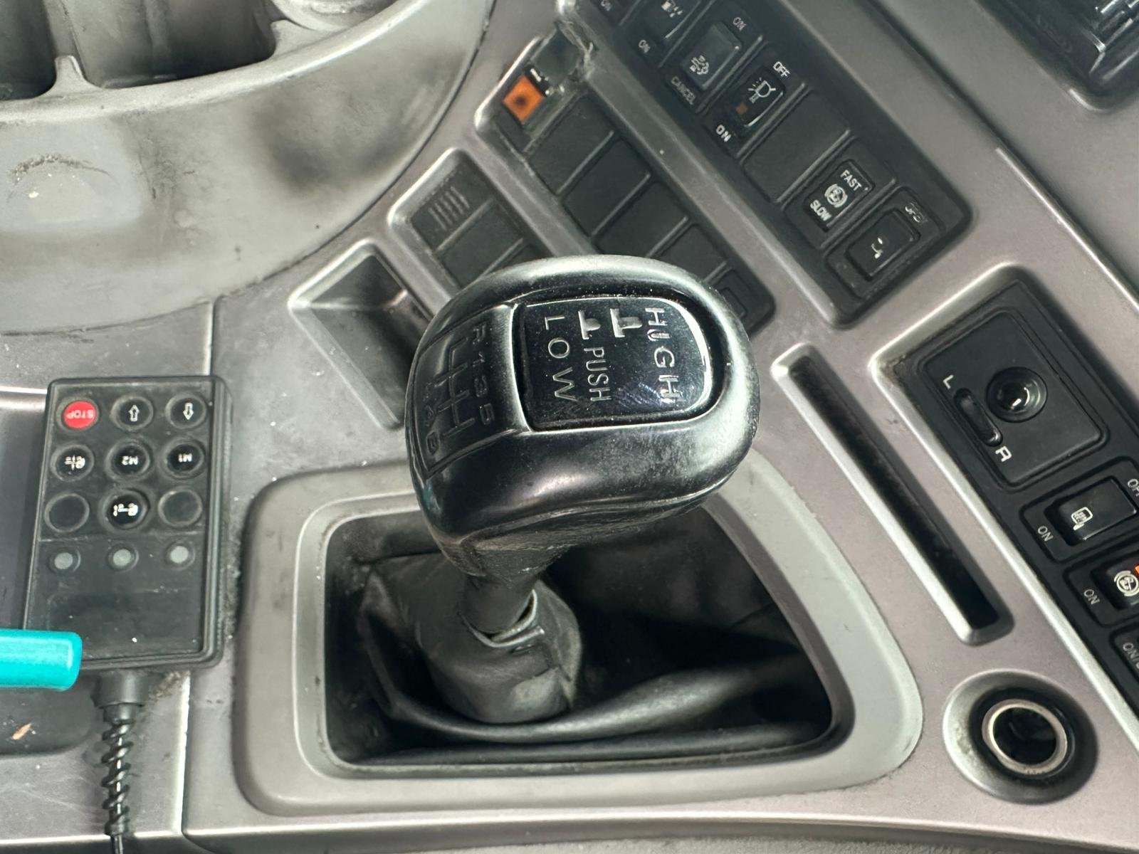 
								Nissan UD full									