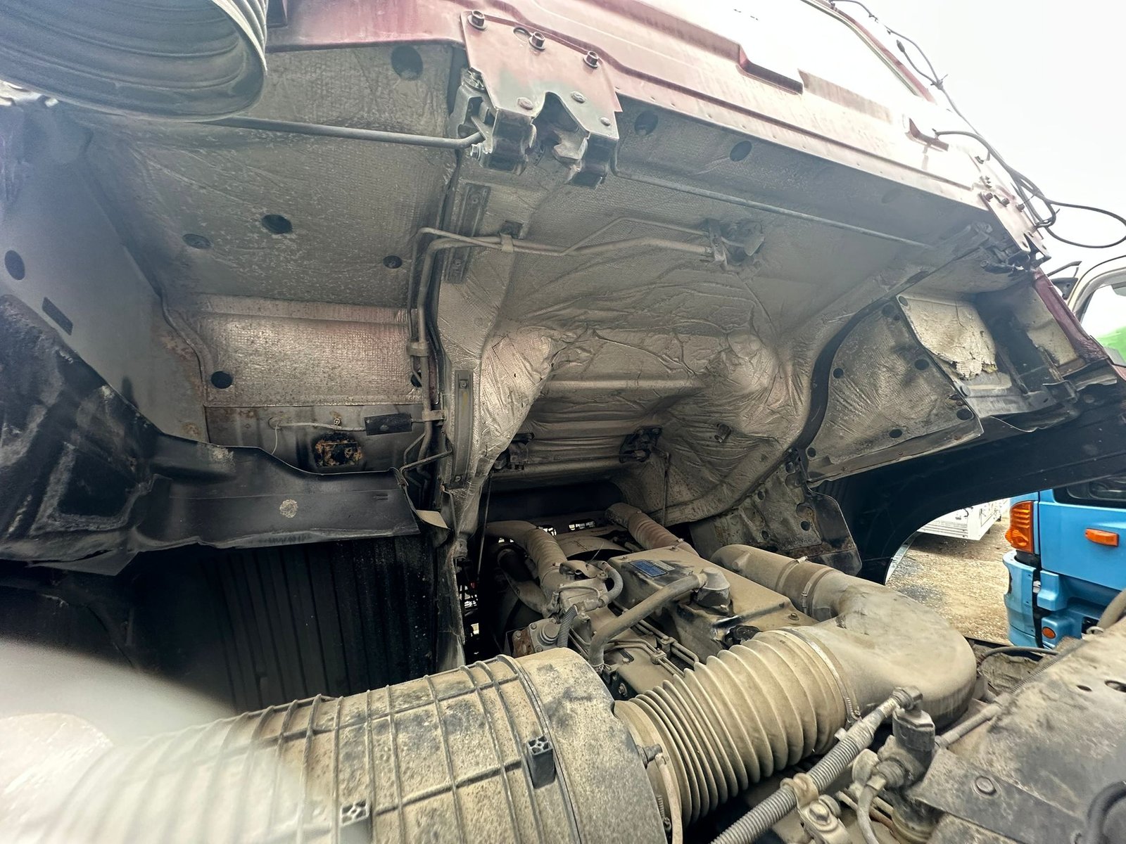 
								Nissan UD full									