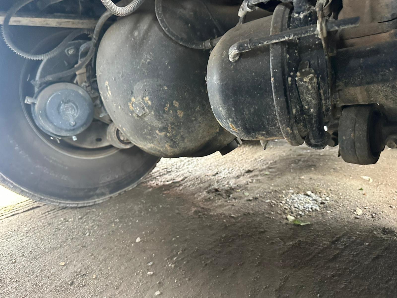 
								Nissan UD full									