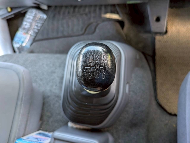 
								Isuzu Forward full									