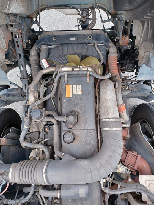 
								Nissan UD full									