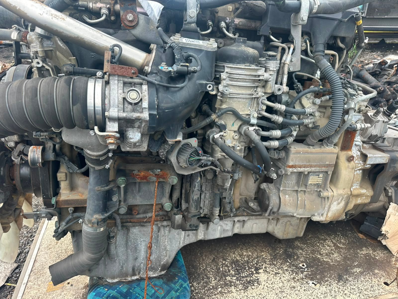 
								Mitsubishi Engine full									