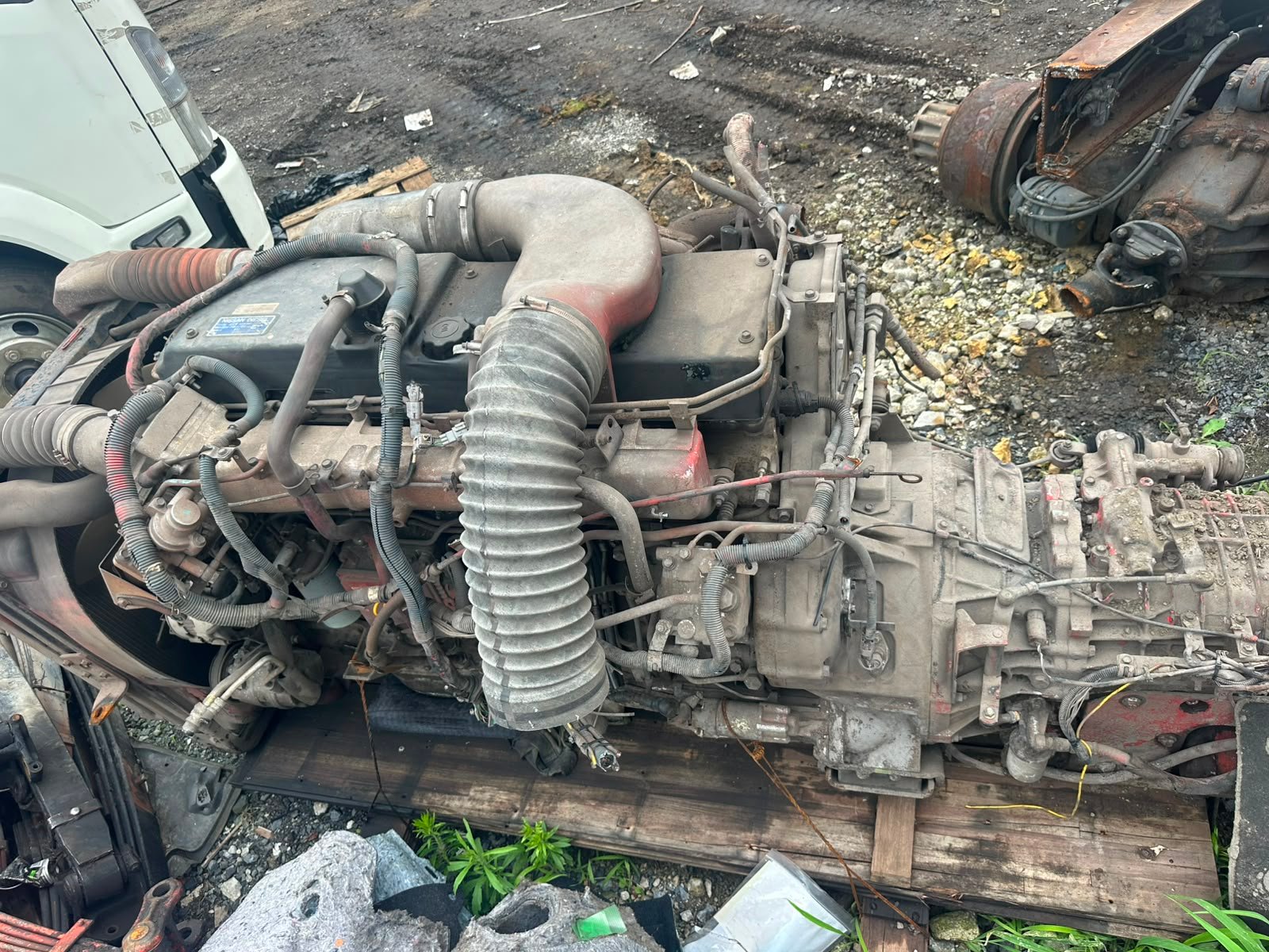
								Nissan Engine full									