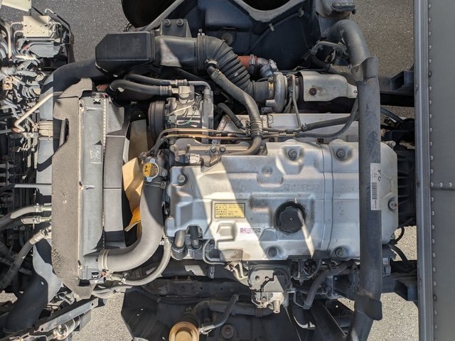 
								Mitsubishi Canter full									