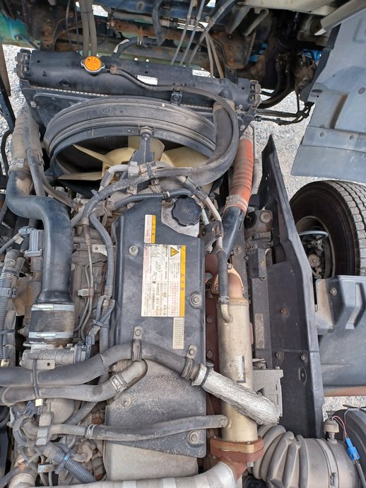
								Isuzu Forward full									