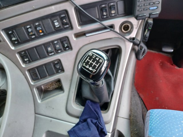 
								Nissan UD full									